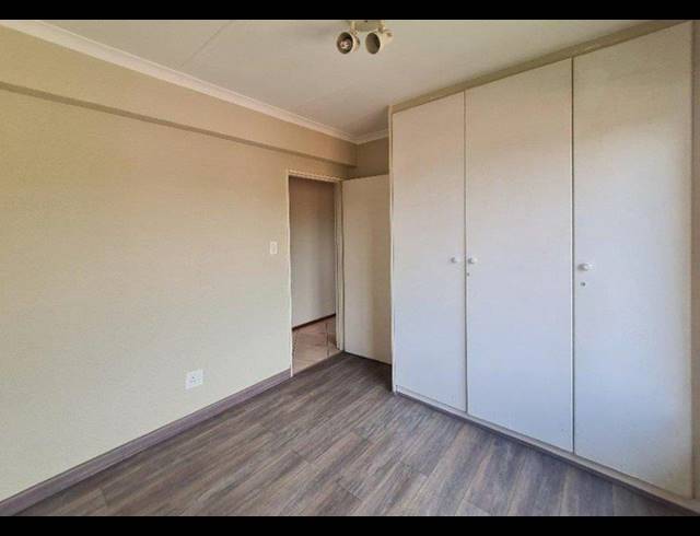 2 BEDROOM APARTMENT FOR SALE IN DOWERGLEN EXT 4